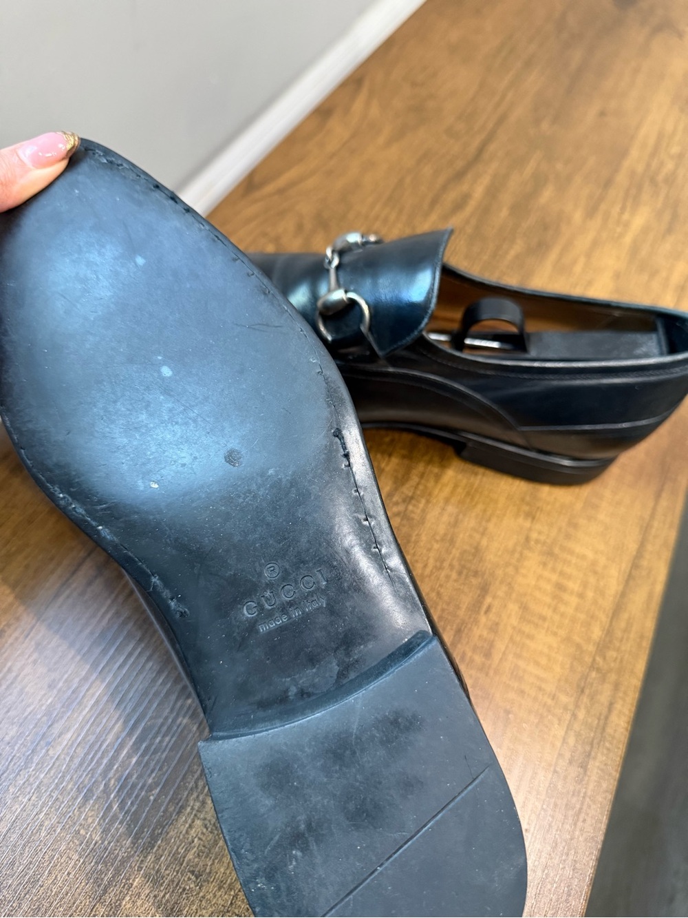 Gucci Black Leather Horsebit Loafers with Green-Red Heel Tab - Picture 5 of 6